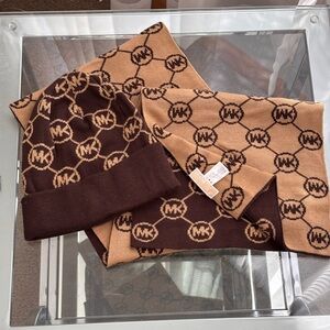 Michael Kors Fisherman's Beanie and Scarf Set
